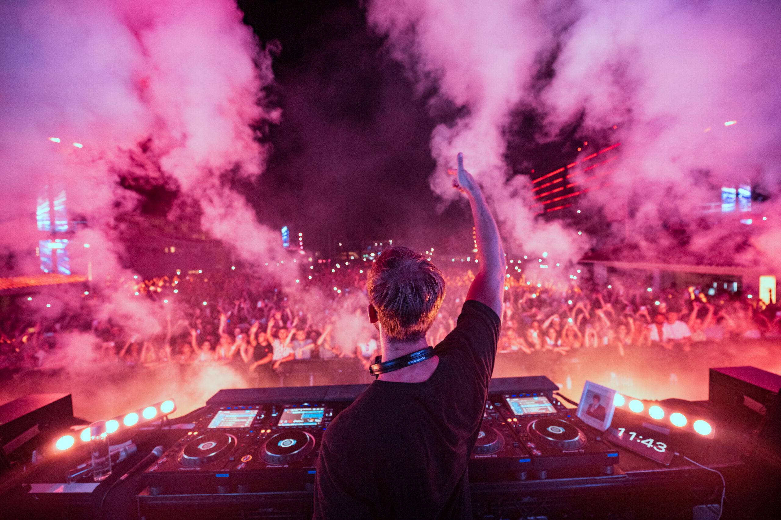 Calvin Harris retourne à l'Ushuaïa cet été Prysm